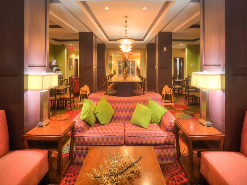 Hotel Express And Elk By Ihg 3*